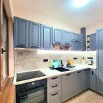 Nicky's - With Private Parking In Center Appartement Burgas