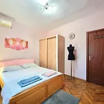 Appartement Nicky's - With Private Parking In Center Burgas