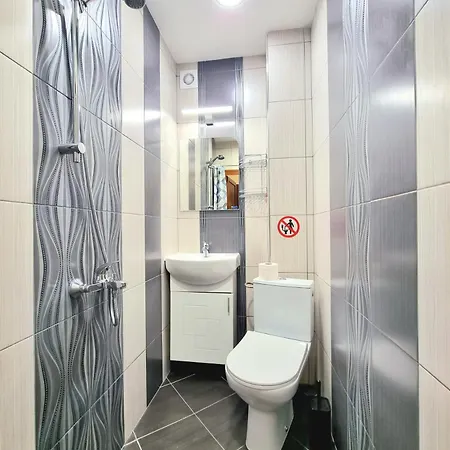 Nicky's - With Private Parking In Center Burgas City