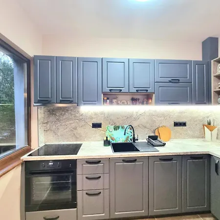 Nicky's - With Private Parking In Center * Burgasz